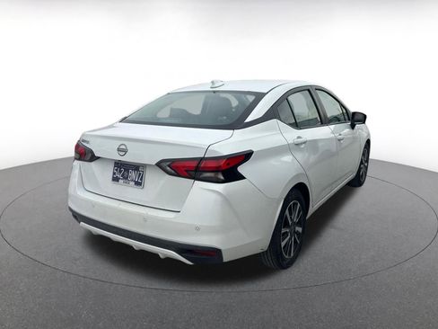 Used 2025 Nissan Versa SV image 5