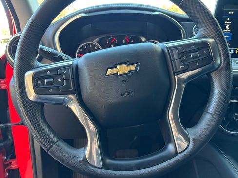 Used 2025 Chevrolet Blazer LT FWD image 28