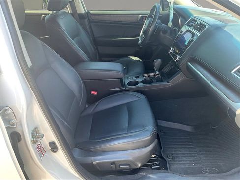 Used 2019 Subaru Outback 2.5i Limited AWD/4WD image 29