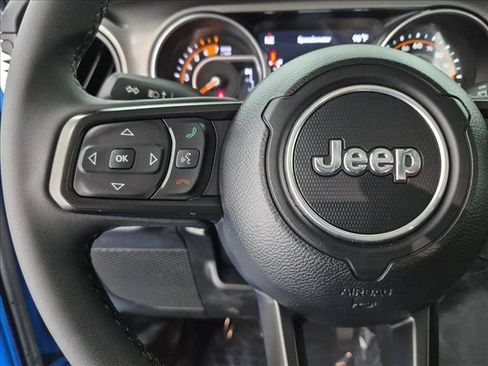 Used 2023 Jeep Wrangler Unlimited Sport AWD/4WD image 30