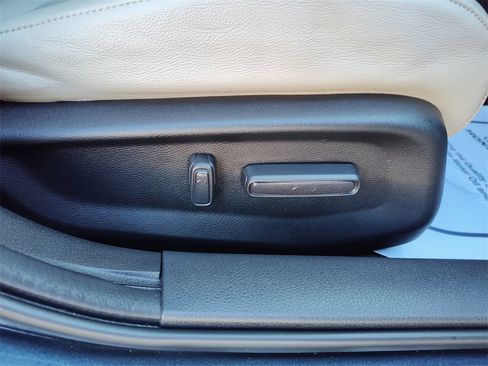 Used 2019 Honda Insight Touring image 32