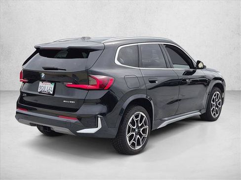 Used 2023 BMW X1 xDrive28i w/ Premium Package AWD/4WD image 5