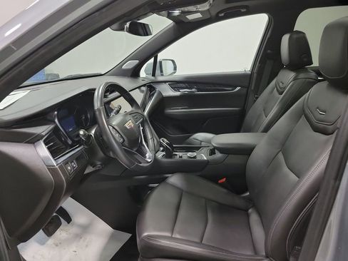 Used 2025 Cadillac XT6 Premium Luxury image 26