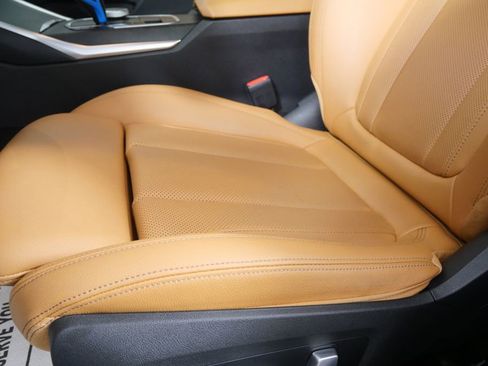 Certified 2023 BMW i4 eDrive35 w/ Premium Package image 9