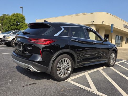 Used 2023 INFINITI QX50 Luxe FWD image 6