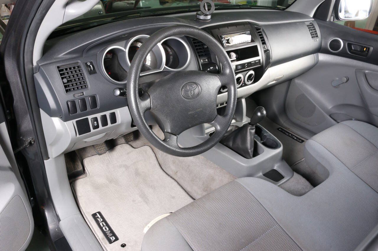 Used 2011 Toyota Tacoma 2WD Regular Cab image 37