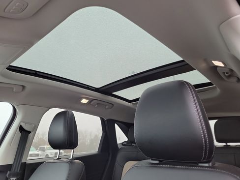 Certified 2022 Ford Escape Titanium w/ Titanium Elite Package image 21