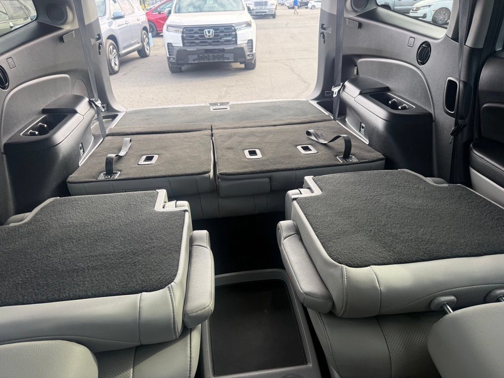 Used 2021 Honda Pilot Elite image 30