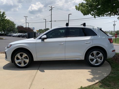 Used 2021 Audi Q5 2.0T Premium Plus w/ Premium Plus Package AWD/4WD image 7