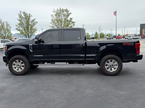 Used 2017 Ford F250 Lariat w/ Lariat Ultimate Package AWD/4WD image 5