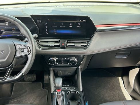 Used 2026 Chevrolet TrailBlazer RS w/ Convenience Package FWD image 17