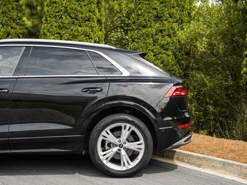 Used 2023 Audi Q8 Premium Plus w/ Premium Plus Package AWD/4WD image 11