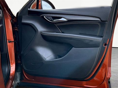 Used 2021 Buick Envision Preferred image 24