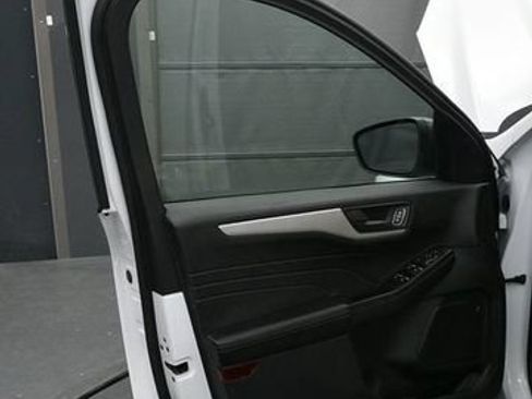 Used 2022 Ford Escape S AWD/4WD image 11