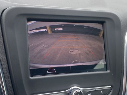 Used 2023 Chevrolet Equinox LS FWD image 19