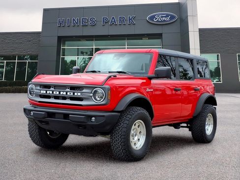 Used 2023 Ford Bronco Big Bend AWD/4WD image 3