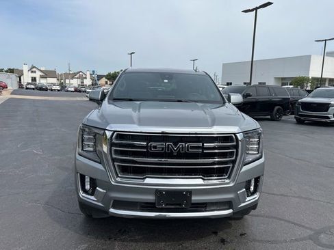Used 2023 GMC Yukon SLT w/ SLT Premium Package AWD/4WD image 16