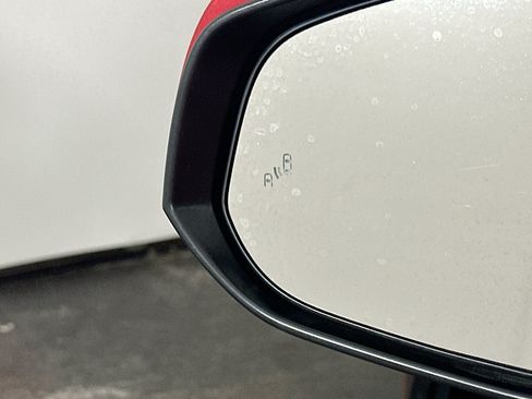 Used 2024 Toyota Corolla Cross XLE FWD image 16