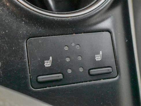 Used 2018 Toyota Camry L image 22