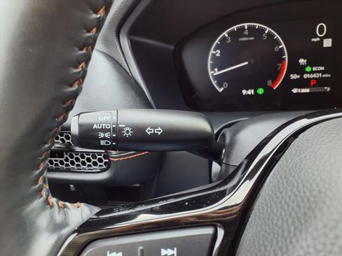 Used 2025 Honda HR-V Sport image 14