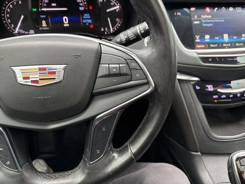 Used 2019 Cadillac XT5 Luxury image 24
