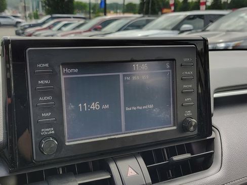 Used 2019 Toyota RAV4 LE w/ Carpet Mat Package FWD image 14