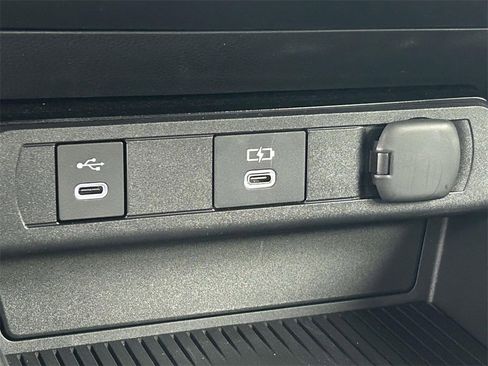 Used 2025 Toyota Prius Limited image 25