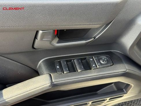 Used 2025 Toyota 4Runner SR5 AWD/4WD image 19