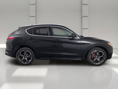 Used 2020 Alfa Romeo Stelvio Ti w/ Active Blind Spot Package AWD/4WD image 4