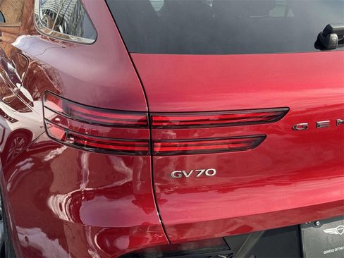 Certified 2023 Genesis GV70 2.5T Sport Prestige w/ Sport Prestige Package image 11