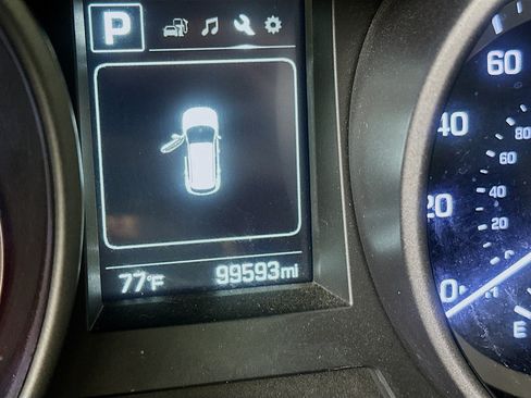 Used 2018 Hyundai Santa Fe Sport w/ 2.4L Value Package 02 FWD image 19