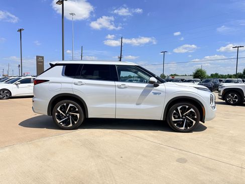 Used 2024 Mitsubishi Outlander SEL AWD/4WD image 6