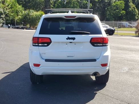 Used 2021 Jeep Grand Cherokee Laredo X RWD image 5