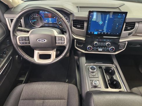 Used 2024 Ford Expedition XLT AWD/4WD image 27