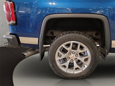 Used 2018 GMC Sierra 1500 SLT w/ SLT Premium Package image 19