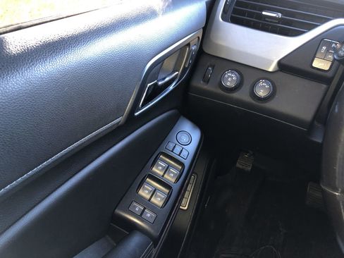 Used 2019 GMC Yukon XL SLT image 14