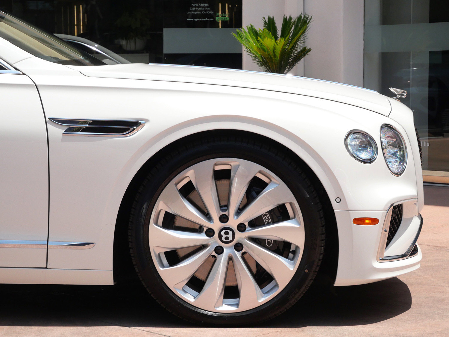 New 2026 Bentley Flying Spur V8 AWD/4WD image 6