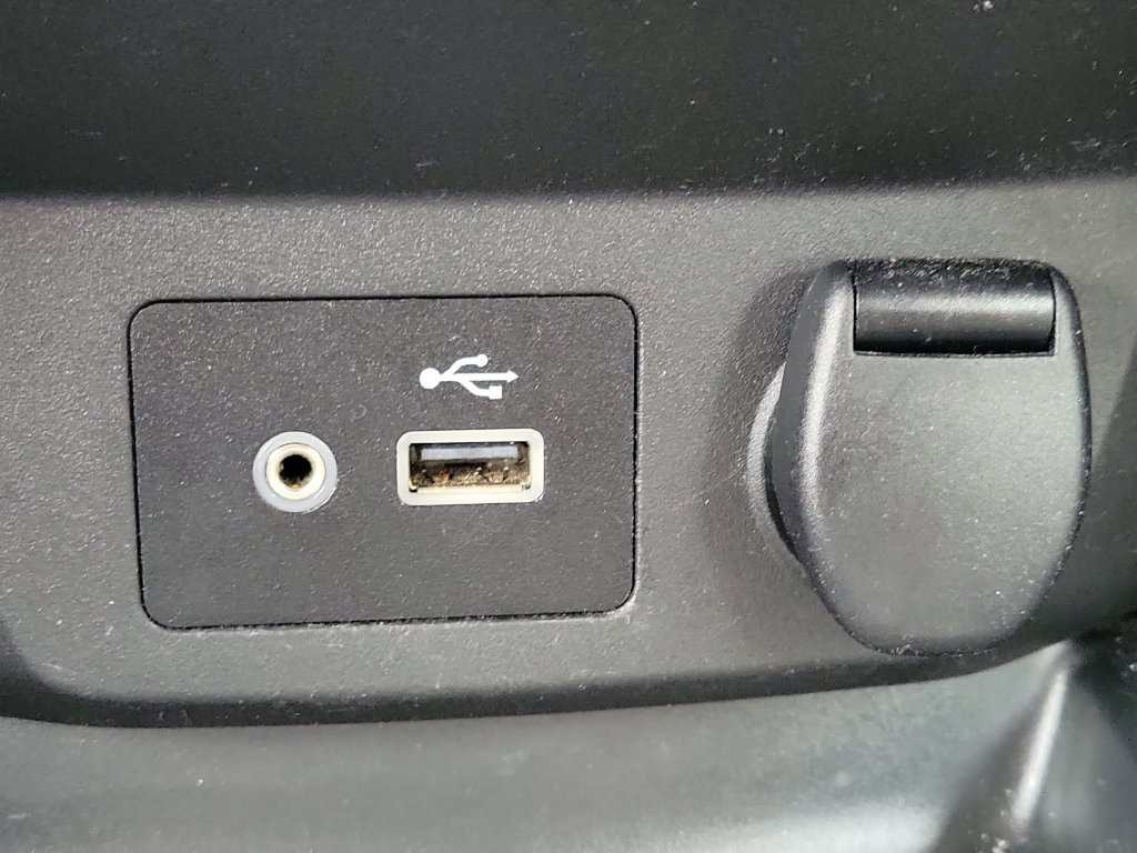 Certified 2020 Nissan Rogue Sport SV FWD image 37