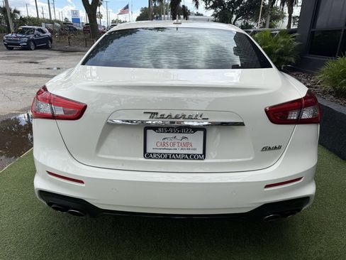 Used 2018 Maserati Ghibli GranSport RWD image 5