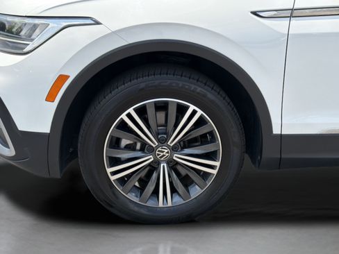 Used 2024 Volkswagen Tiguan Wolfsburg Edition AWD/4WD image 29
