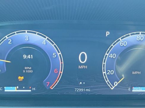 Used 2024 Jeep Wagoneer L Series II RWD image 28