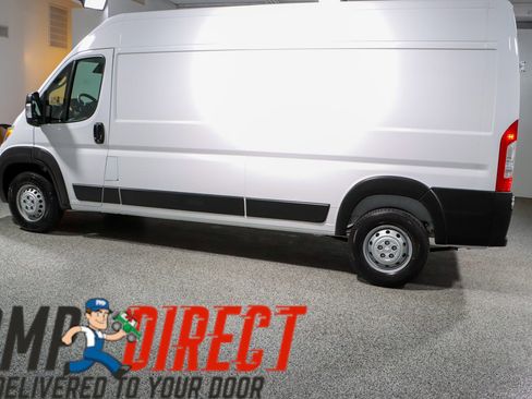 Used 2024 RAM ProMaster 2500 w/ Convenience Group FWD image 10