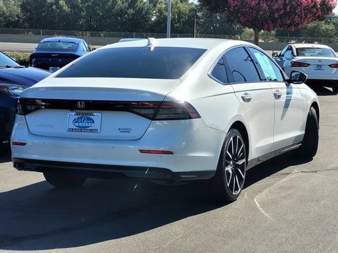 Used 2023 Honda Accord Touring image 4