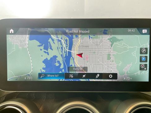 Used 2020 Mercedes-Benz GLC 300 4MATIC image 17