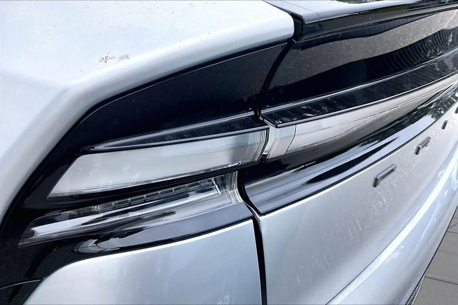 New 2026 Toyota Prius Plug-In Hybrid FWD image 14