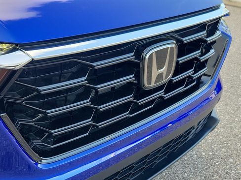 Used 2025 Honda CR-V EX-L image 13