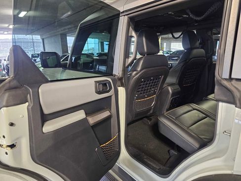 Used 2022 Ford Bronco Badlands image 32