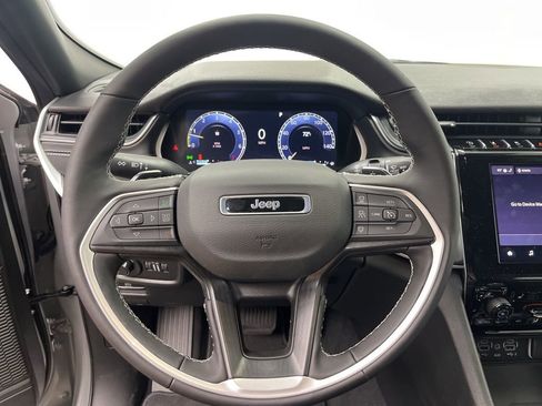New 2025 Jeep Grand Cherokee L Altitude RWD image 15