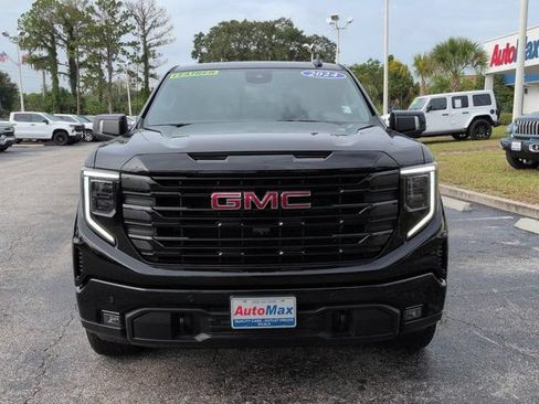 Used 2024 GMC Sierra 1500 Elevation w/ Elevation Premium Package AWD/4WD image 9