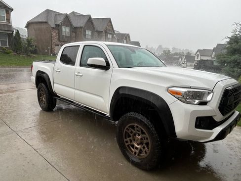 Used 2023 Toyota Tacoma SR AWD/4WD image 32